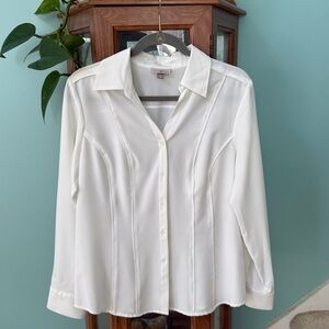 Roz & Ali Women’s V Neck Button-Down Blouse Classic White SZ Small.
